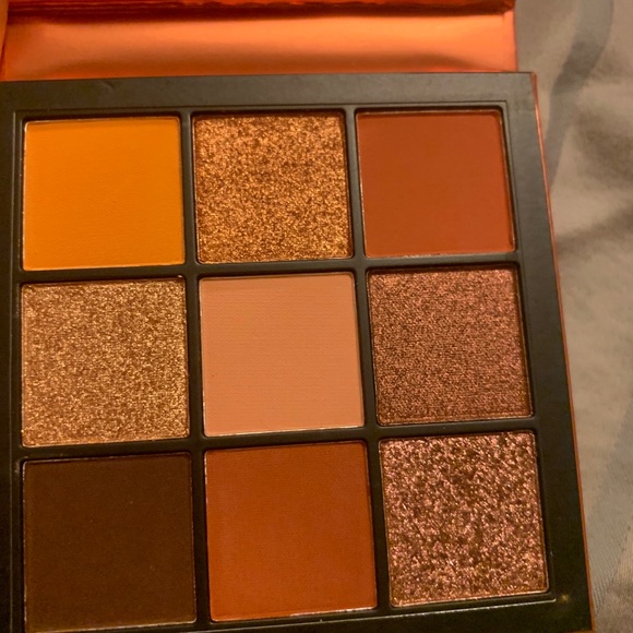 HUDA BEAUTY Other - Huda Beauty Topaz Obsession Eyeshadow Palette